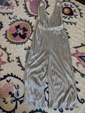 Lulu's Silver Pleated V-Neck Jumpsuit